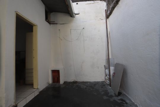 Área externa de casa à venda com 3 quartos, 90m² em Jardim Colorado, São Paulo