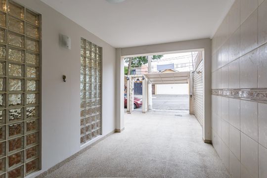 Garagem de casa para alugar com 3 quartos, 160m² em Planalto Paulista, São Paulo