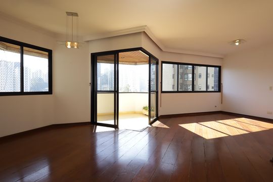 Apartamento para alugar com 3 quartos, 132m² em Vila Andrade, São Paulo