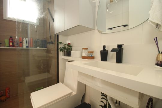 Banheiro da Suíte de apartamento à venda com 2 quartos, 55m² em Liberdade, São Paulo