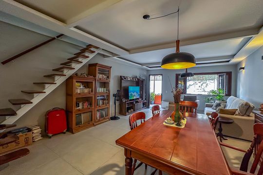 Casa de Condomínio à venda com 3 quartos, 180m² em Cosme Velho, Rio de Janeiro