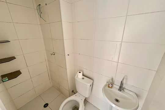 Banheiro social de apartamento à venda com 2 quartos, 33m² em Pirituba, São Paulo