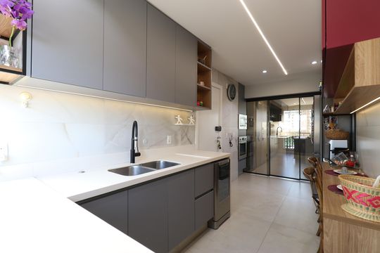 Cozinha de apartamento à venda com 3 quartos, 164m² em Vila Romana, São Paulo