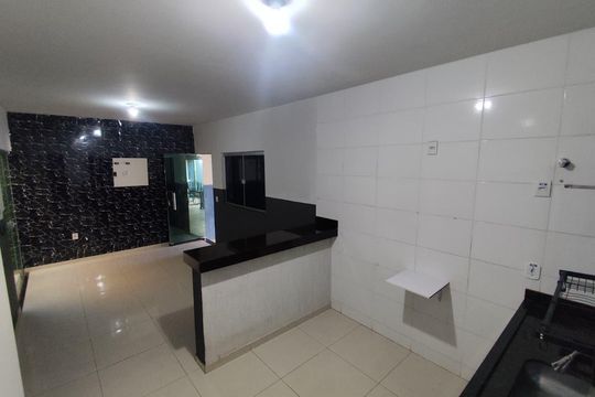 Cozinha de casa para alugar com 2 quartos, 200m² em Jardim Patricia, Uberlândia