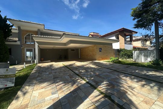 Garagem de casa de condomínio para alugar com 5 quartos, 600m² em Morada dos Pinheiros (aldeia da Serra), Barueri