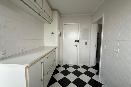 Área de Serviço de casa de condomínio para alugar com 5 quartos, 600m² em Morada dos Pinheiros (aldeia da Serra), Barueri