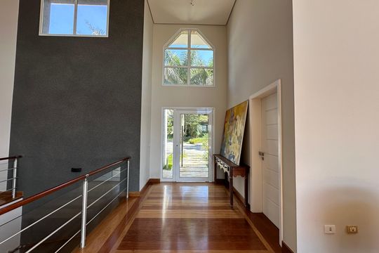 Sala de casa de condomínio para alugar com 5 quartos, 600m² em Morada dos Pinheiros (aldeia da Serra), Barueri