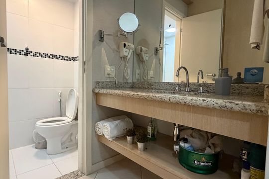 Banheiro de kitnet/studio à venda com 1 quarto, 37m² em Jacarepaguá, Rio de Janeiro