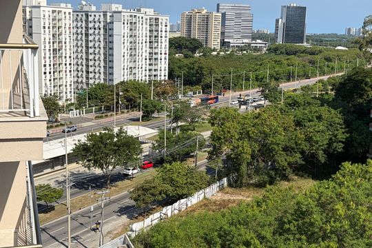 Varanda de kitnet/studio à venda com 1 quarto, 37m² em Jacarepaguá, Rio de Janeiro