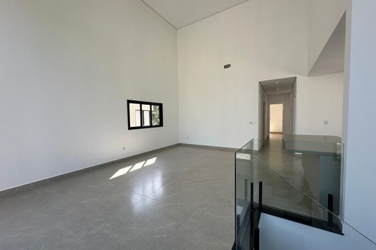 Sala de casa de condomínio à venda com 4 quartos, 304m² em Santana de Parnaíba, Barueri