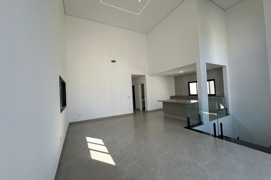 Sala de casa de condomínio à venda com 4 quartos, 304m² em Santana de Parnaíba, Barueri