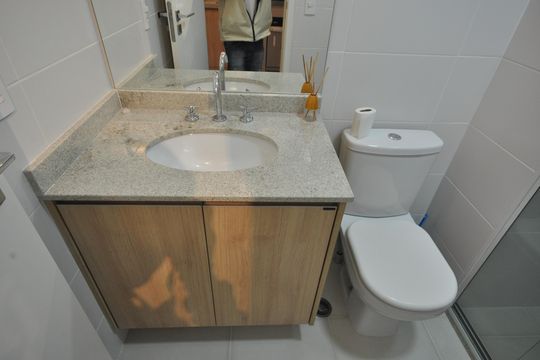 Banheiro de apartamento para alugar com 1 quarto, 30m² em Tucuruvi, São Paulo