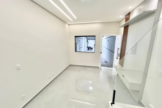 Sala de casa à venda com 3 quartos, 123m² em Jardim São Paulo, São Paulo