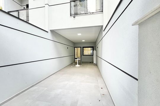 Garagem de casa à venda com 3 quartos, 123m² em Jardim São Paulo, São Paulo
