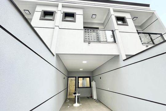 Garagem de casa à venda com 3 quartos, 123m² em Jardim São Paulo, São Paulo