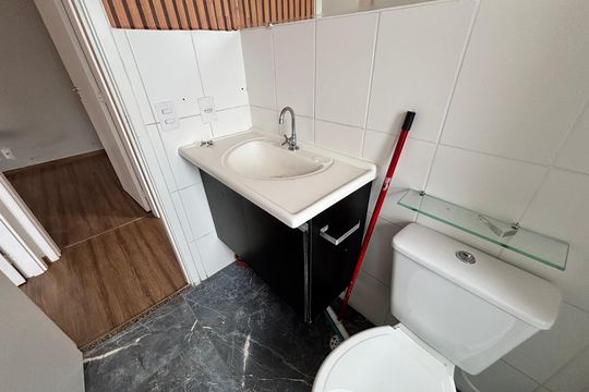 Banheiro de apartamento à venda com 2 quartos, 375m² em Jardim Matarazzo, São Paulo