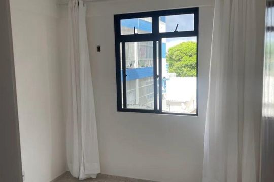 Quarto de apartamento para alugar com 2 quartos, 96m² em Itapuã, Salvador