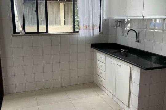 Cozinha de apartamento para alugar com 2 quartos, 96m² em Itapuã, Salvador