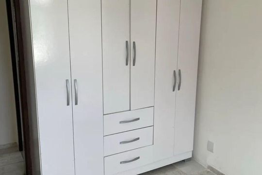 Quarto de apartamento para alugar com 2 quartos, 96m² em Itapuã, Salvador