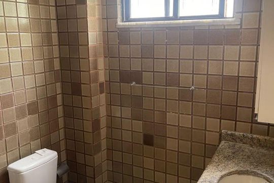 Banheiro de apartamento para alugar com 2 quartos, 96m² em Itapuã, Salvador