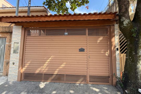Fachada  de casa à venda com 2 quartos, 125m² em Jardim Santa Cecilia, Guarulhos