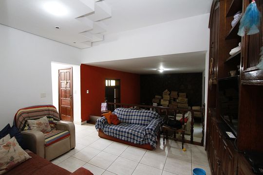Casa à venda com 4 quartos, 300m² em Carlos Prates, Belo Horizonte
