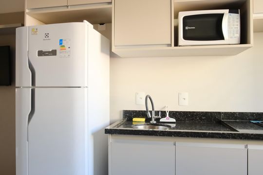 Cozinha de kitnet/studio para alugar com 1 quarto, 24m² em Vila Gomes Cardim, São Paulo