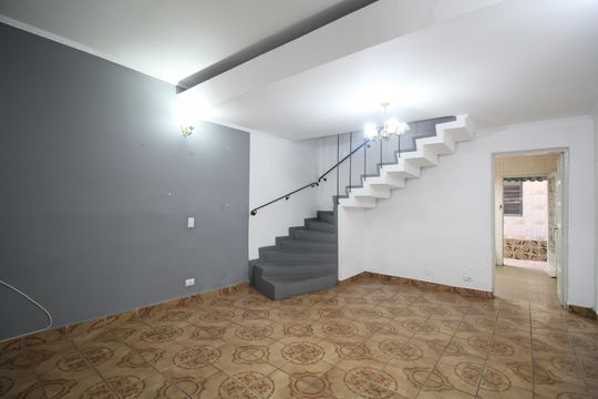 Casa à venda com 2 quartos, 123m² em Jardim Bom Tempo, Taboão da Serra