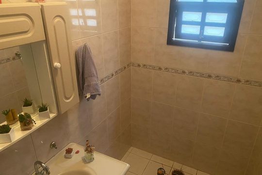 Banheiro de casa à venda com 3 quartos, 164m² em Jardim Utinga, Santo André