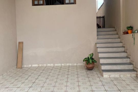 Área externa de casa à venda com 3 quartos, 164m² em Jardim Utinga, Santo André