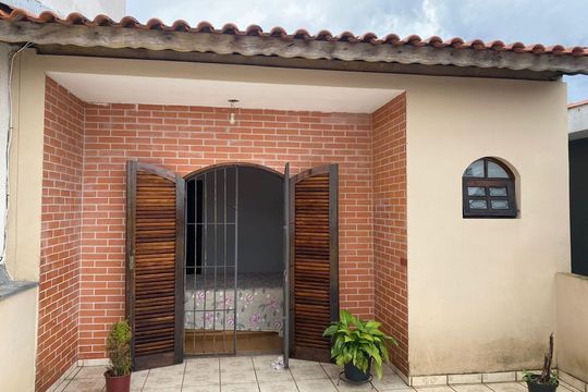 Área externa de casa à venda com 3 quartos, 164m² em Jardim Utinga, Santo André