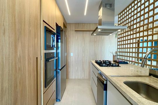 Cozinha de apartamento à venda com 2 quartos, 151m² em Pinheiros, São Paulo