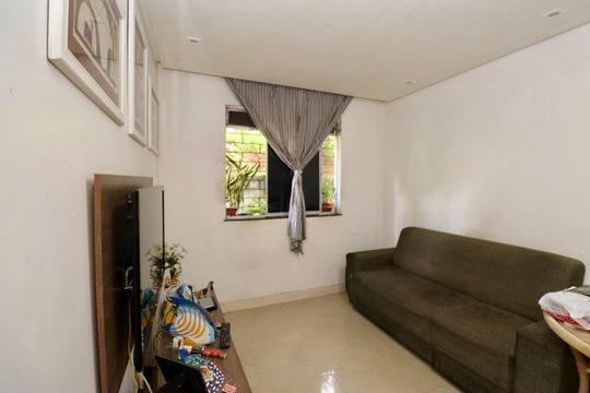 Sala  de apartamento para alugar com 2 quartos, 71m² em Cabula, Salvador