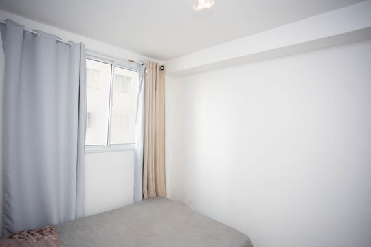 Quarto 1 de apartamento à venda com 2 quartos, 34m² em Jardim Miriam, São Paulo