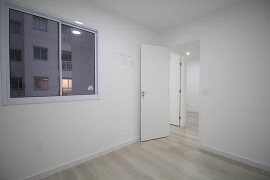 Quarto 2 de apartamento para alugar com 2 quartos, 38m² em Jardim Piracuama, São Paulo