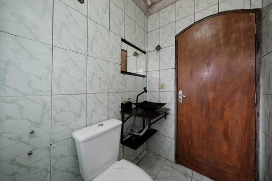 Banheiro de casa para alugar com 3 quartos, 86m² em Parque Boturussu, São Paulo