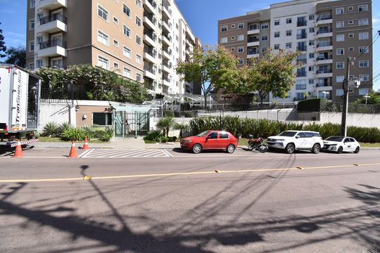 Fachada de apartamento à venda com 3 quartos, 68m² em Tingui, Curitiba