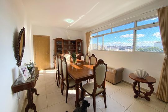 Sala de apartamento à venda com 3 quartos, 80m² em Colégio Batista, Belo Horizonte