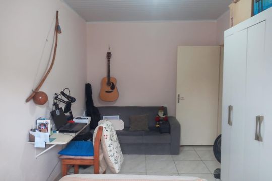Sala de casa à venda com 2 quartos, 70m² em Passo das Pedras, Porto Alegre
