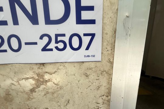 Placa  de apartamento à venda com 1 quarto, 46m² em Copacabana, Rio de Janeiro
