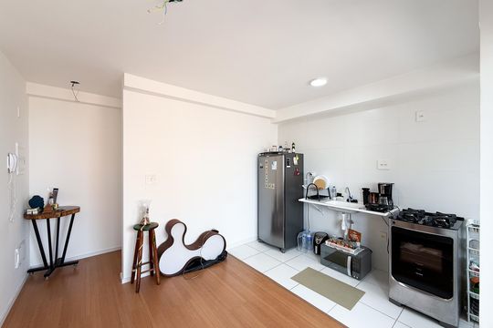 Sala/Cozinha e Área de Serviço de apartamento para alugar com 1 quarto, 32m² em Parada Inglesa, São Paulo