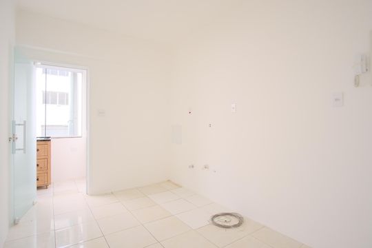 Cozinha de apartamento para alugar com 2 quartos, 75m² em Penha de França, São Paulo