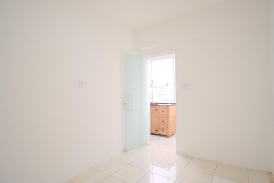 Cozinha de apartamento para alugar com 2 quartos, 75m² em Penha de França, São Paulo
