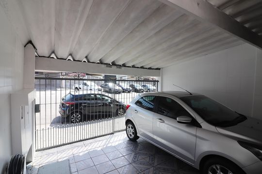 Garagem de casa à venda com 3 quartos, 112m² em Assunção, São Bernardo do Campo