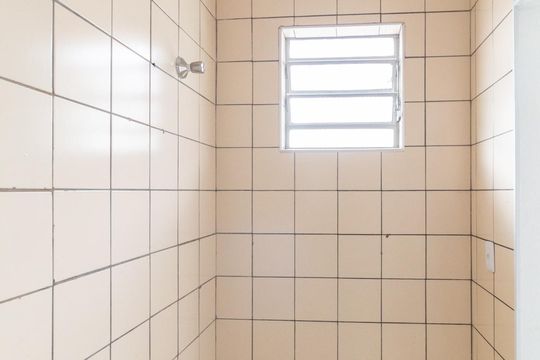 Cozinha de casa para alugar com 2 quartos, 67m² em Iapi, Osasco