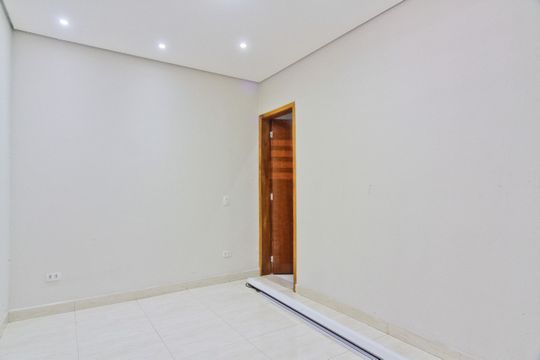 Suíte 1 de casa à venda com 3 quartos, 140m² em Vila Zat, São Paulo