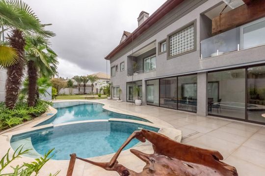 Casa à venda com 5 quartos, 1600m² em Residencial Morada dos Lagos, Barueri