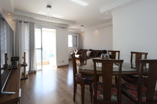 Apartamento à venda com 2 quartos, 70m² em Jardim Henriqueta, Taboão da Serra