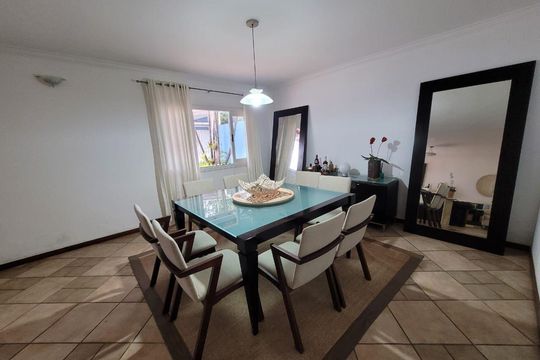 Casa à venda com 4 quartos, 355m² em Morada dos Pássaros, Barueri