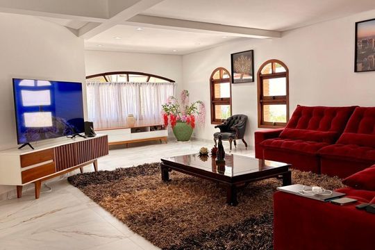 Casa à venda com 4 quartos, 460m² em Residencial das Estrelas, Barueri